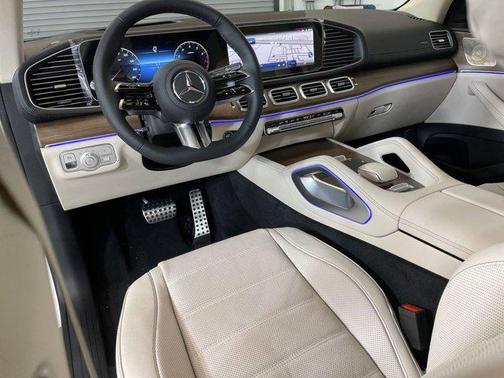 2025 Mercedes-Benz GLS 580 4MATIC