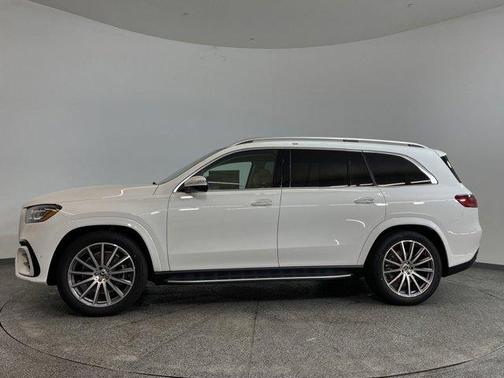 2025 Mercedes-Benz GLS 580 4MATIC