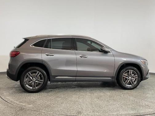 2025 Mercedes-Benz GLA 250 Base
