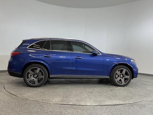 2025 Mercedes-Benz GLC 350e Base