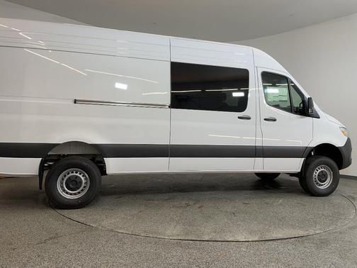 2025 Mercedes-Benz Sprinter 2500 High Roof