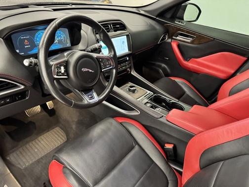 2017 Jaguar F-PACE S