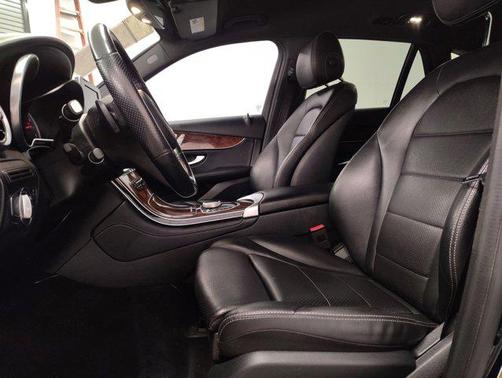 2019 Mercedes-Benz GLC 300 Base