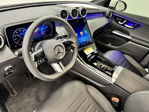 2025 Mercedes-Benz GLC 300 Base