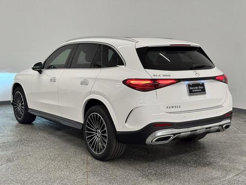2025 Mercedes-Benz GLC 300 Base