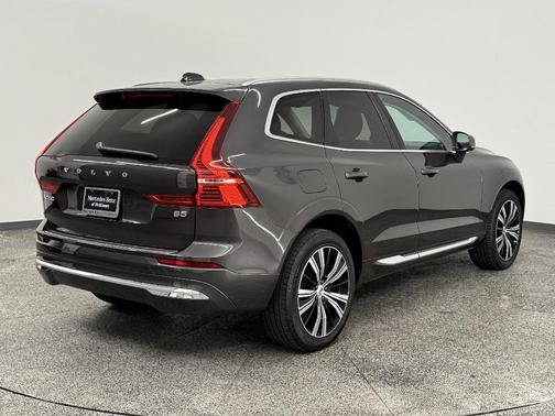 2022 Volvo XC60 B5 Inscription