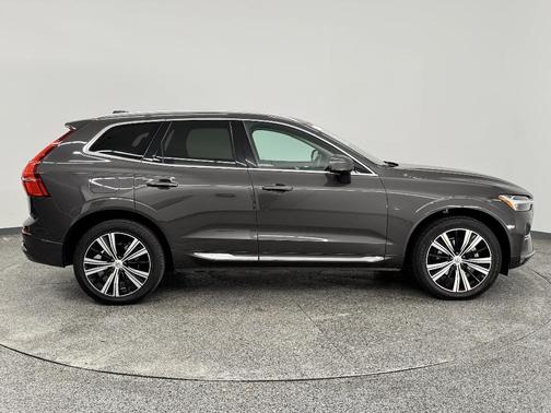2022 Volvo XC60 B5 Inscription
