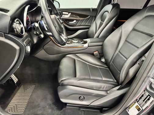 2019 Mercedes-Benz GLC 300 Base