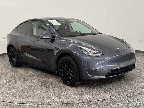 2022 Tesla Model Y Long Range Dual Motor All-Wheel Drive