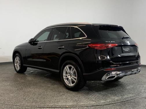 2025 Mercedes-Benz GLC 300 Base