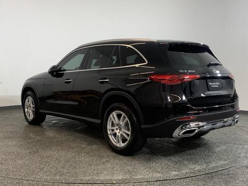 2025 Mercedes-Benz GLC 300 Base