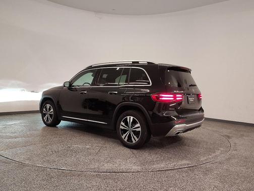 Night Black 2026 Mercedes-Benz GLB 250 Base
