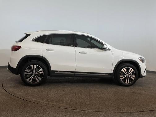 2025 Mercedes-Benz GLA 250 4MATIC