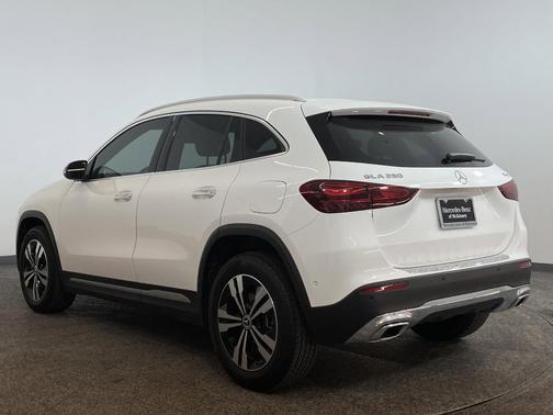 2025 Mercedes-Benz GLA 250 4MATIC