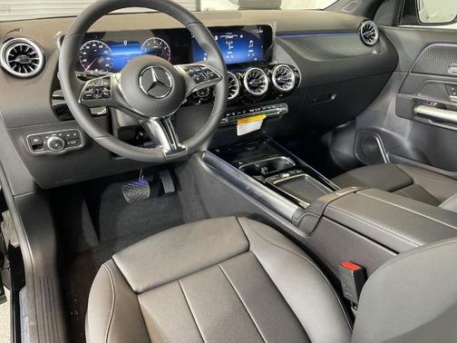 2025 Mercedes-Benz GLA 250 Base