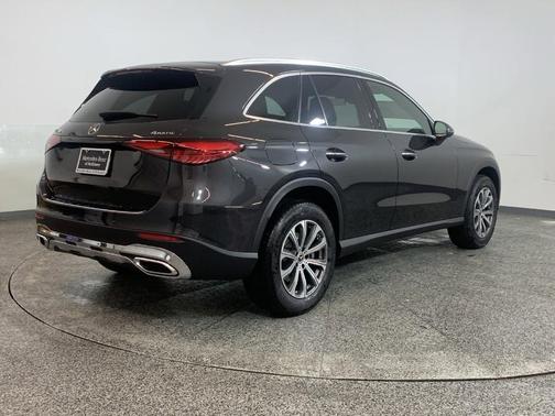 2025 Mercedes-Benz GLC 300 4MATIC