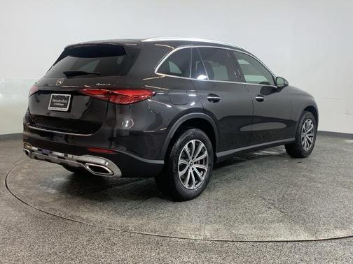 2025 Mercedes-Benz GLC 300 4MATIC