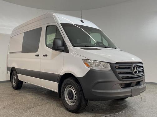 2025 Mercedes-Benz Sprinter 2500 Standard Roof