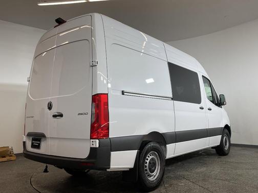 2025 Mercedes-Benz Sprinter 2500 Standard Roof