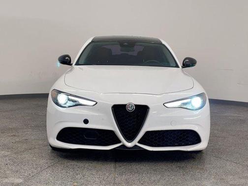 2019 Alfa Romeo Giulia Sport