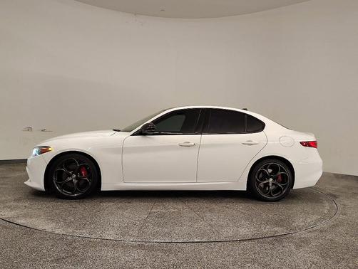 2019 Alfa Romeo Giulia Sport