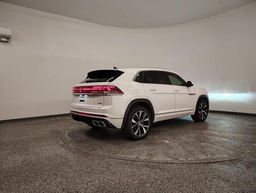 2024 Volkswagen Atlas Cross Sport 2.0T SEL Premium