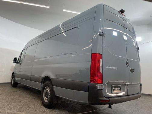 2025 Mercedes-Benz Sprinter 2500 High Roof