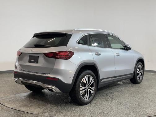 2025 Mercedes-Benz GLA 250 Base