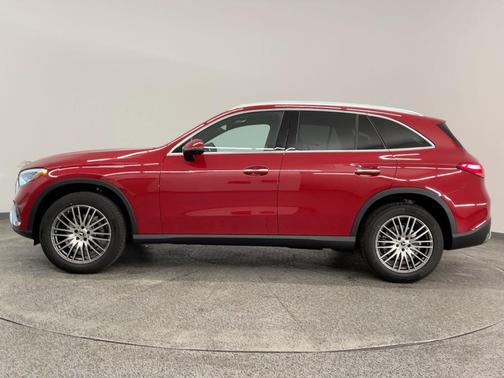 2026 Mercedes-Benz GLC 300 4MATIC