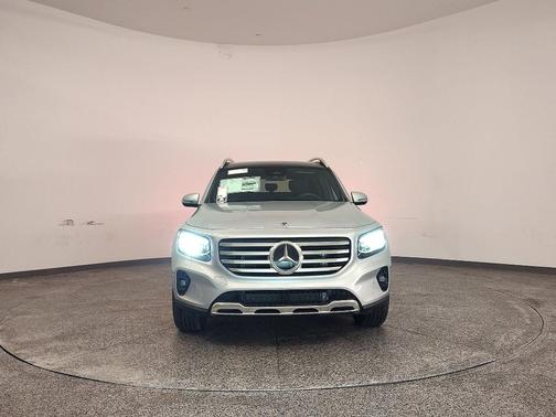 Cirrus Silver Metallic 2026 Mercedes-Benz GLB 250 Base