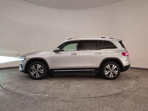 Cirrus Silver Metallic 2026 Mercedes-Benz GLB 250 Base