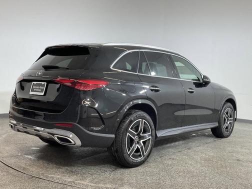 2025 Mercedes-Benz GLC 300 Base