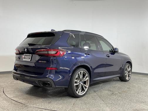 2021 BMW X5 M50i
