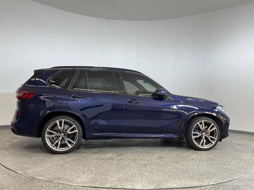 2021 BMW X5 M50i