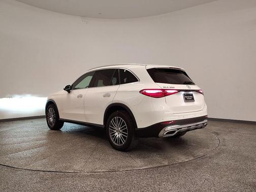 2025 Mercedes-Benz GLC 300 Base