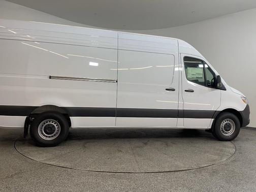 2025 Mercedes-Benz Sprinter 2500 High Roof