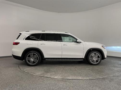 2026 Mercedes-Benz GLS 450 4MATIC