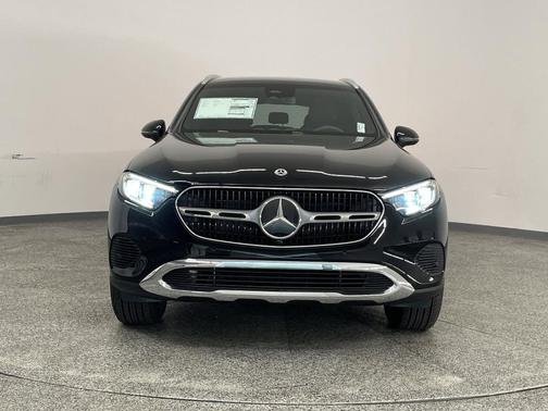 2026 Mercedes-Benz GLC 300 Base