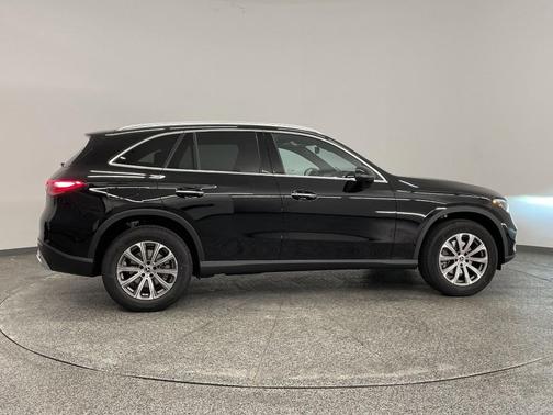 2026 Mercedes-Benz GLC 300 Base