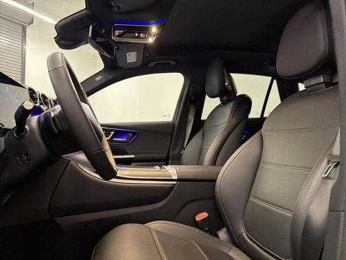 2026 Mercedes-Benz GLC 300 Base