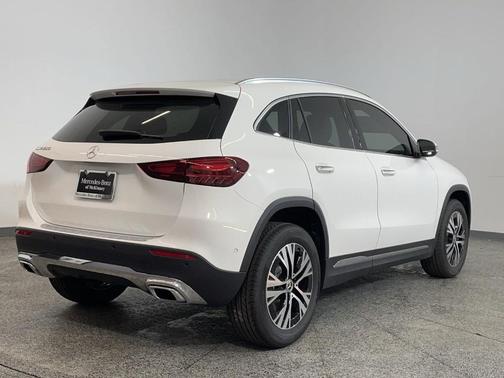 2025 Mercedes-Benz GLA 250 Base