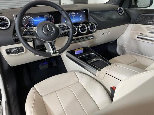 2025 Mercedes-Benz GLA 250 Base