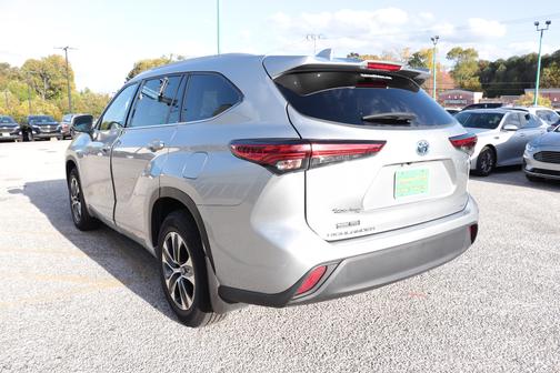 2022 Toyota Highlander Hybrid XLE