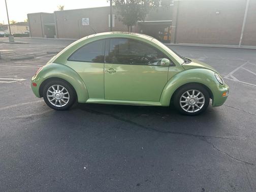 2004 Volkswagen New Beetle GLS 2.0L