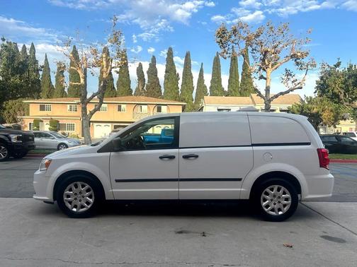 2014 RAM Cargo Tradesman