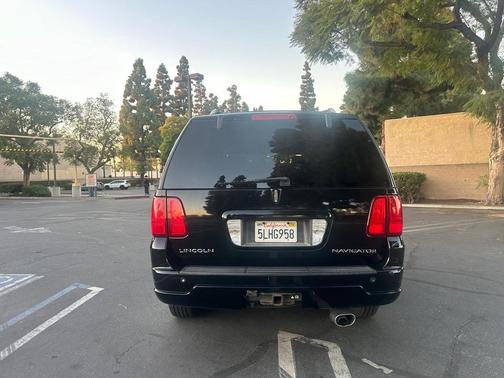 2004 Lincoln Navigator Luxury