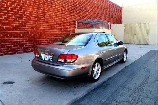 2004 INFINITI I35 Luxury
