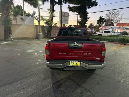 2003 Nissan Frontier XE Crew Cab