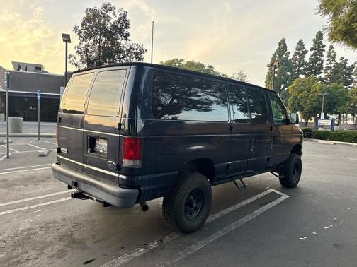 2006 Ford E150 Base