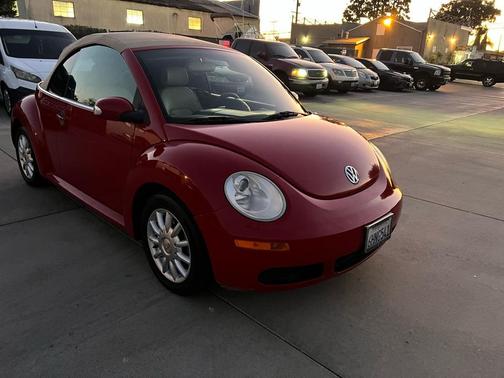 2006 Volkswagen New Beetle 2.5